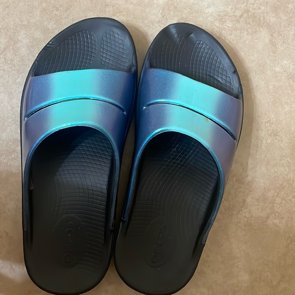 Oofos women’s slides beautiful iridescent blue